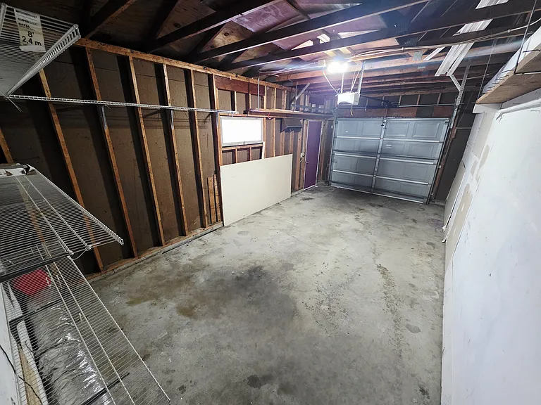 8425 Brunswick Ave N — Photo 14