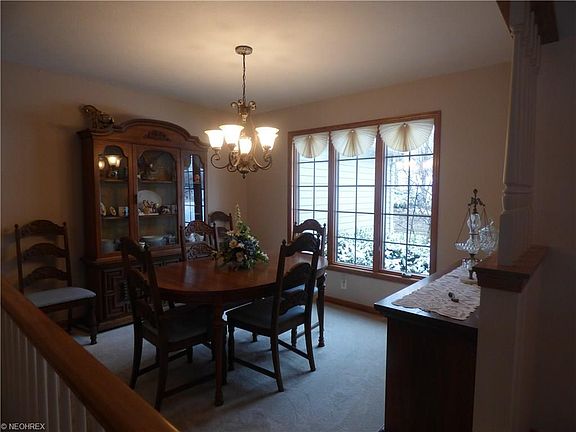 4th image of 4128 Williamsburg Ct