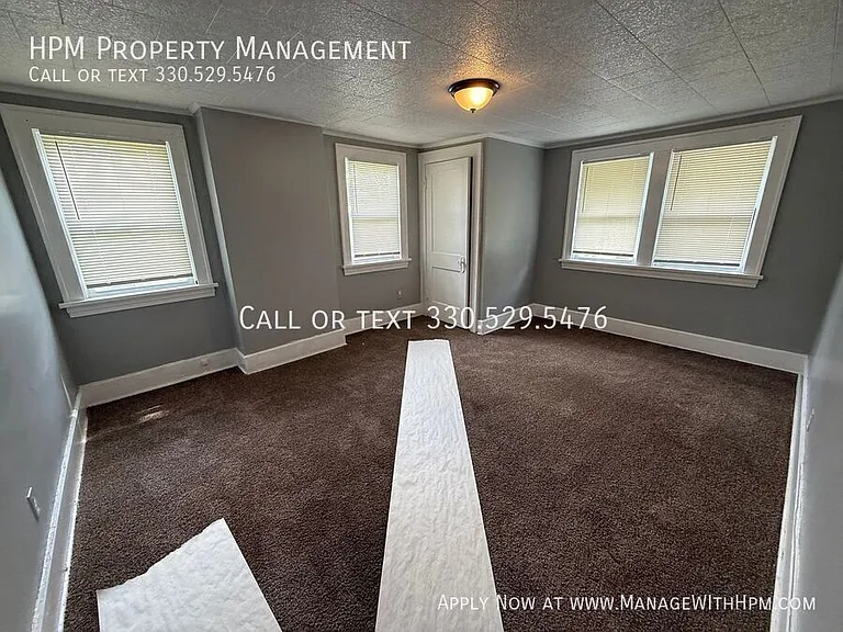 745 Noble Ave — Photo 10