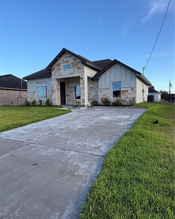 1st image of 2926 Rio Red Cir S