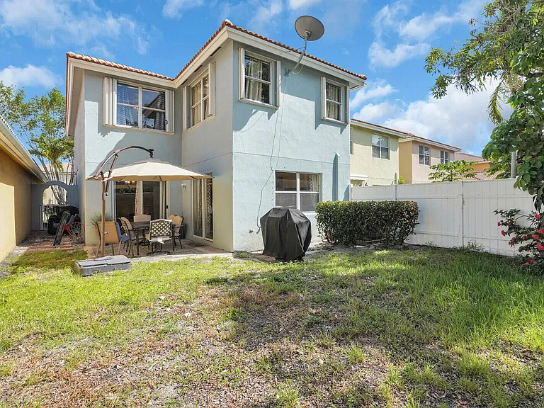 3331 Commodore Ct — Photo 17