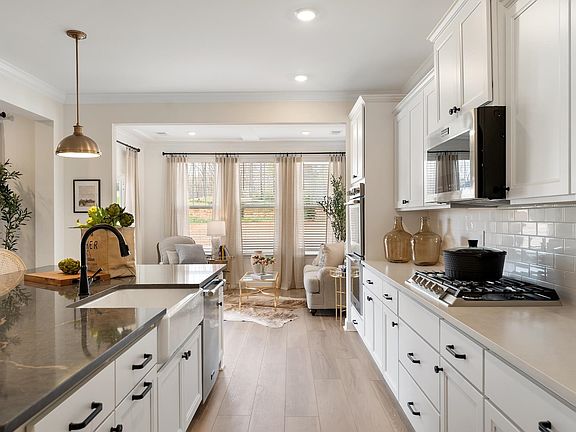 3rd image of 6224 Zoe Way