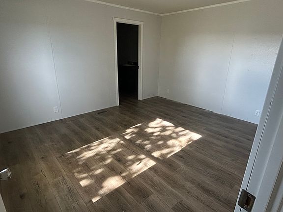 3rd image of 171 Sierra Cir