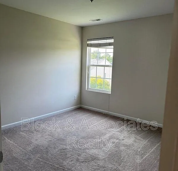 537 Writers Way — Photo 11
