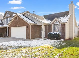 604 Skyview Ln, Lexington, KY 40511
