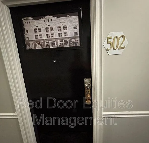 123 N Broad St #502 — Photo 1