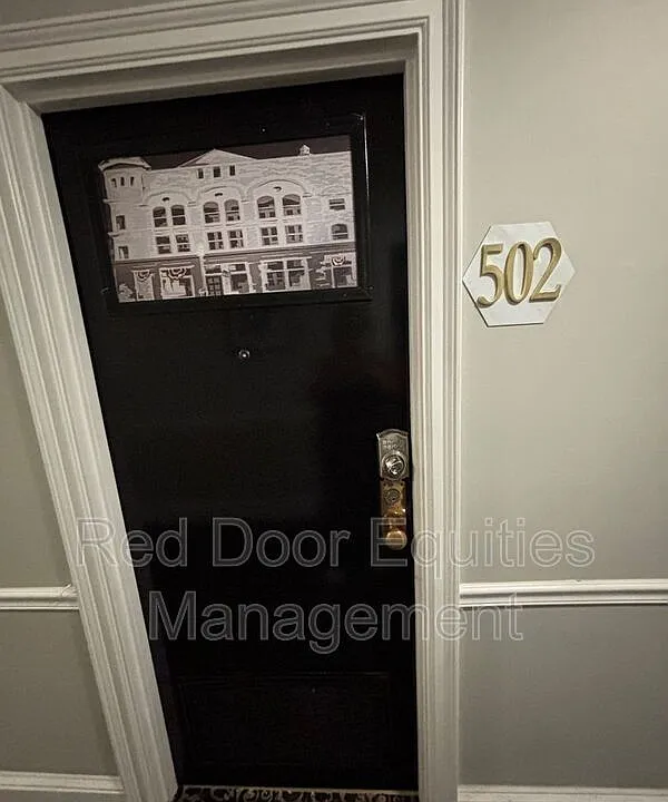 123 N Broad St #502