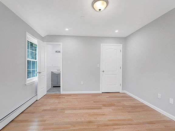 5th image of 13920 Glassboro Ave