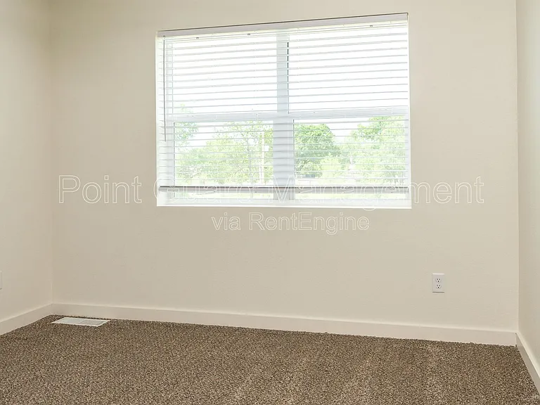 2885 N Oliver St — Photo 50