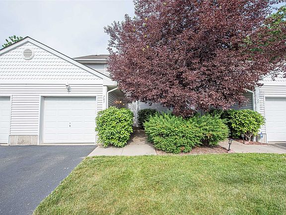 2nd image of 203 Mattituck Ct