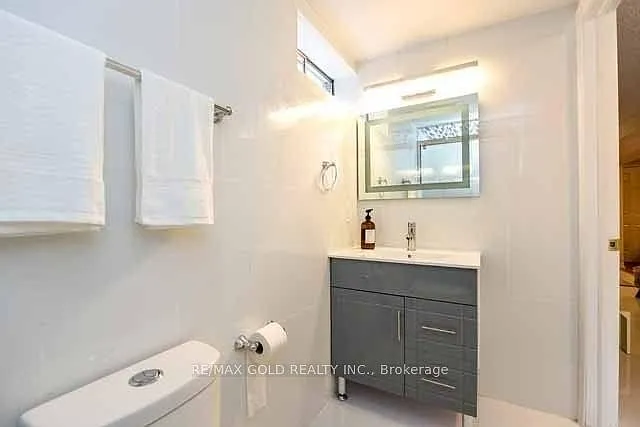198 Harrowsmith Dr — Photo 7