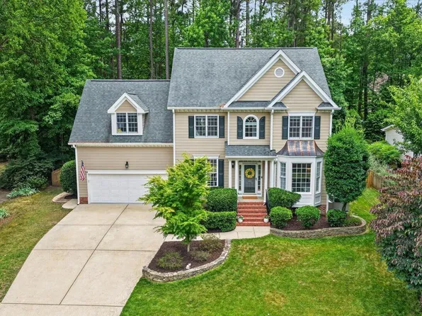 305 Briardale Ave, Cary, NC 27519