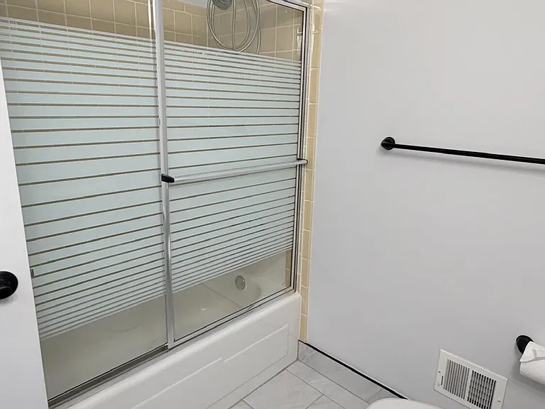 5109 Volney Ct — Photo 10
