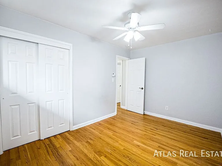 4 S Jackson St — Photo 10