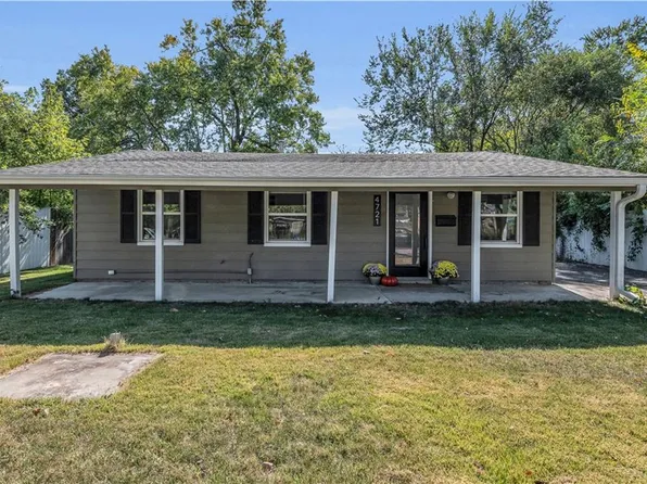 4721 Crest Dr, Kansas City, KS 66106