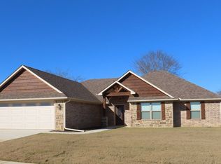 209 Meadow Ln, Lindale, TX 75771
