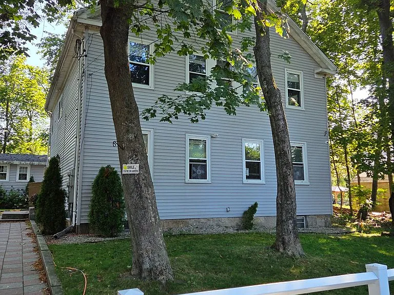 162 Main St — Photo 2