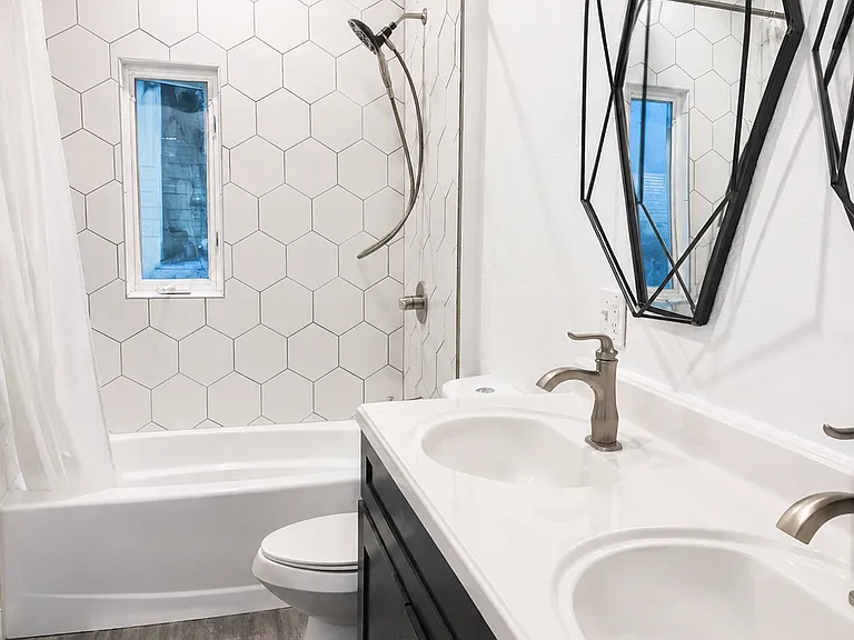 4876 Lowell Blvd — Photo 4