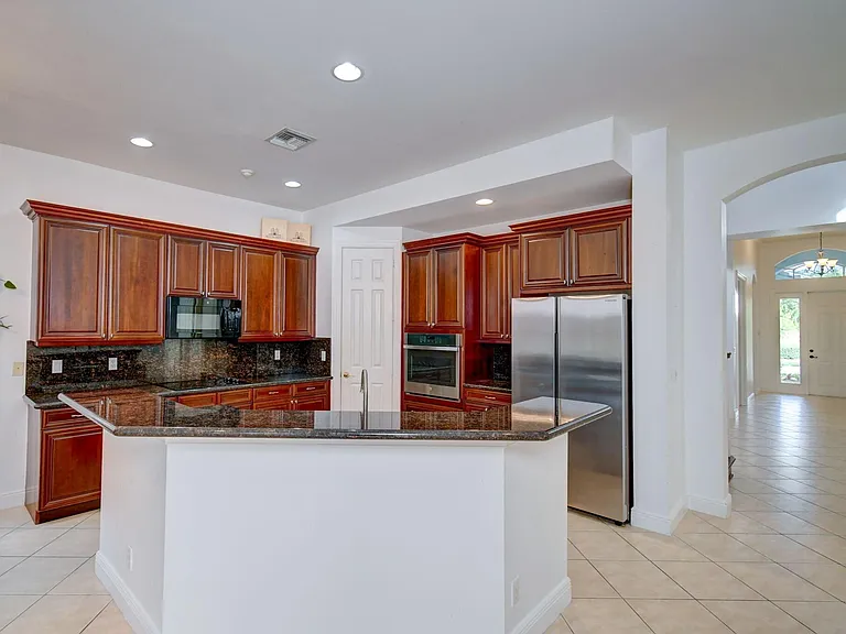 850 SW Palm Cove Dr — Photo 5
