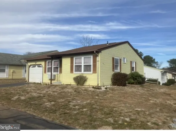 99 Chelsea Dr, Whiting, NJ 08759