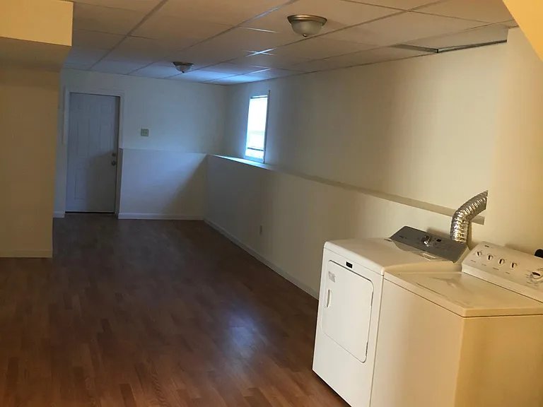 539A Admiral St #1 — Photo 4