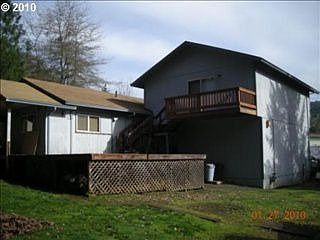 3rd image of 3088 Monterey Dr
