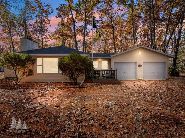 2110 Veeder Rd, Lewiston, MI 49756