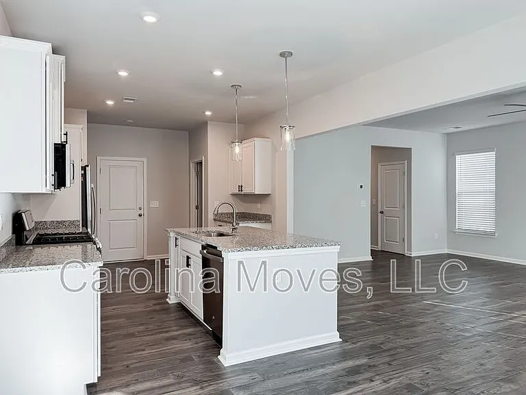 506 Poinsett Bridge Way — Photo 5