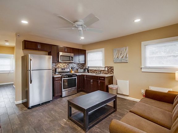 3rd image of 328-348 25th St