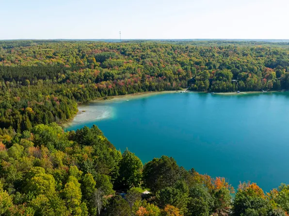 7189 W Blue Lake Rd NE, Kalkaska, MI 49646