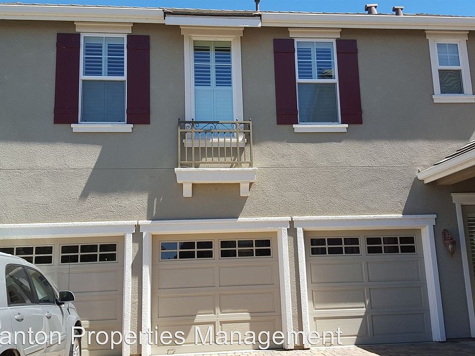 1st image of 784 Rolling Hills Ln