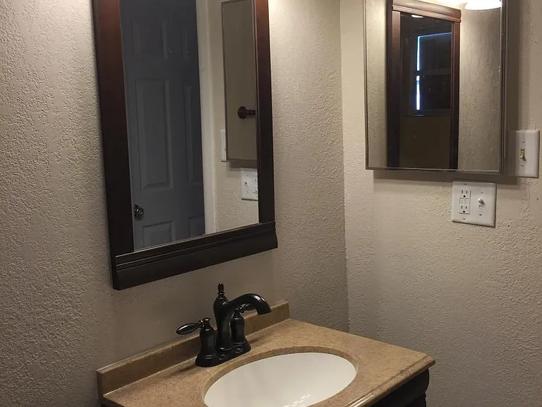 5204 Forest Hills Dr — Photo 11