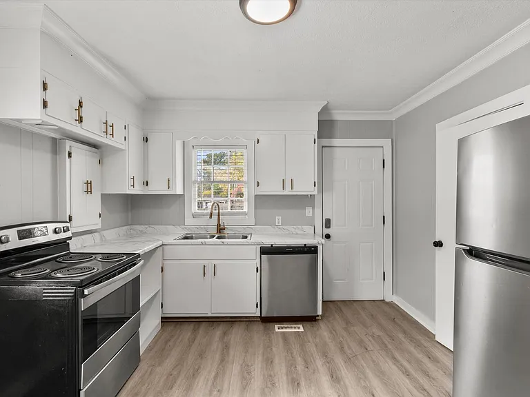 3820 Troy Swasey Blvd SW — Photo 12