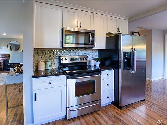 5th image of 3102 Grandview Dr W