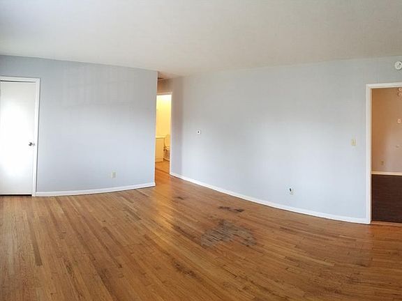 5th image of 7420 E 35th St
