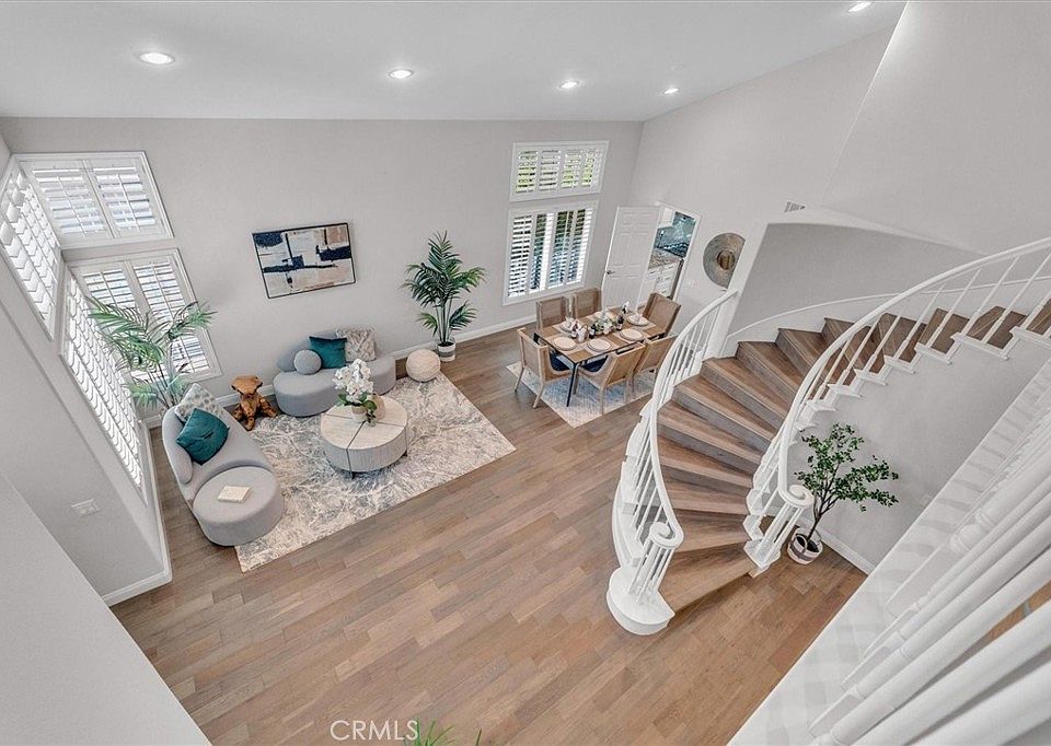 1st image of 537 Savona Way