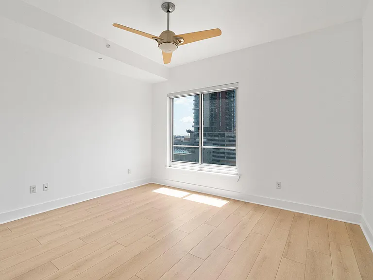 603 Davis St #1105 — Photo 8