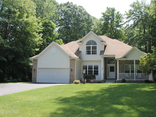 39 Wishing Well Lane, Rexford, NY 12148