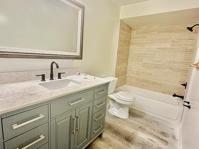 2858 Wonderwood Ln — Photo 3