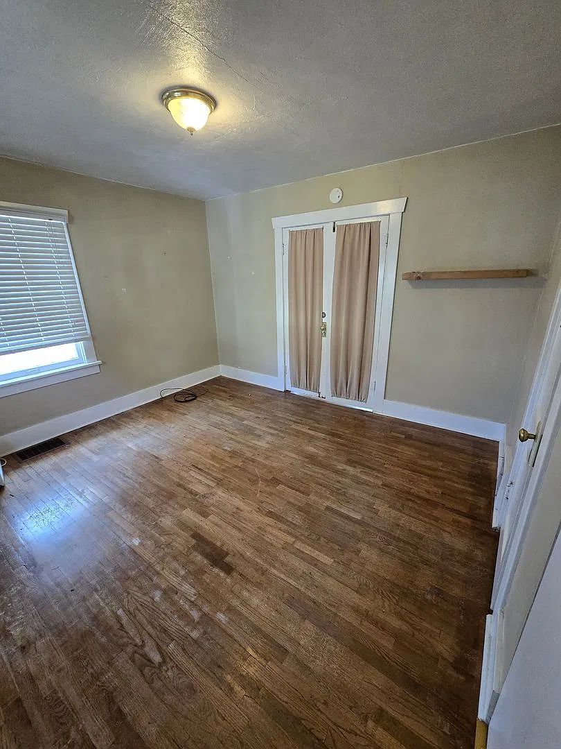 Spacious Denver Home With Convenient Location!! 3 Month Lease Only — Photo 4