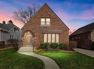 2715 La Salle St, Racine, WI 53402