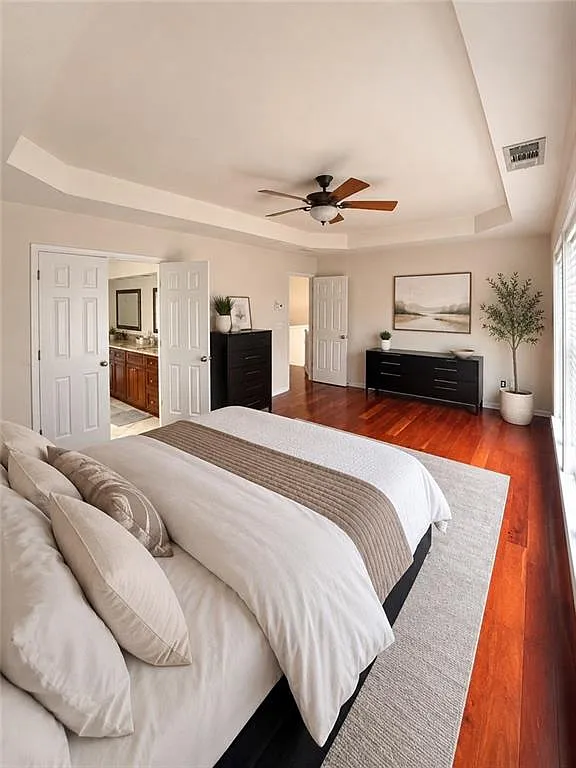 4 bed, 2.5 bath, 2779 sqft, $3,150 — Photo 3