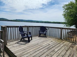 532 Cottage Rd, Harpers Ferry, IA 52146