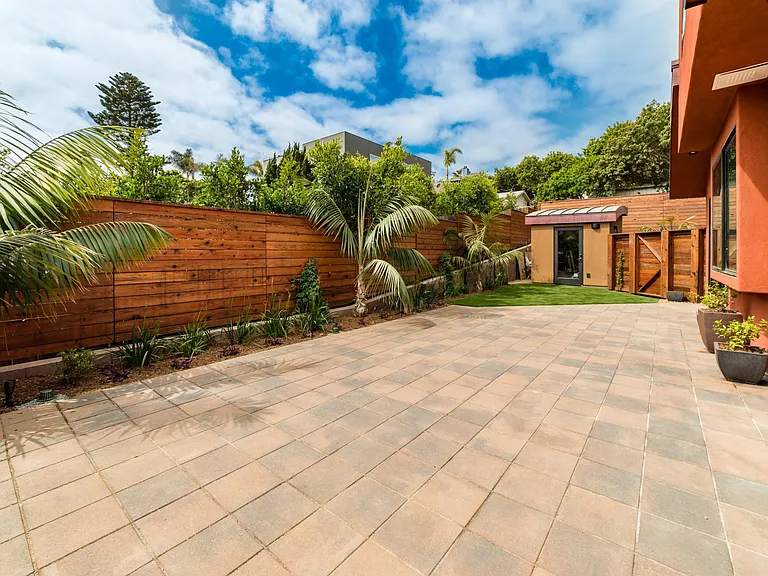 157 W Leucadia Blvd — Photo 4