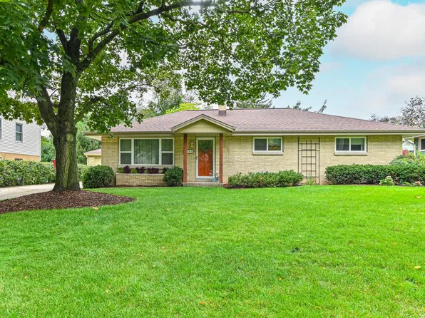 1333 North 119th STREET, Wauwatosa, WI 53226