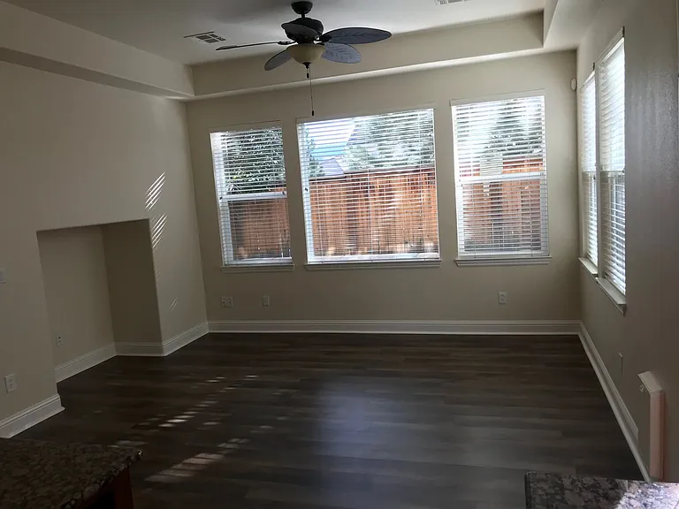 2205 Heavenly View Trl — Photo 4