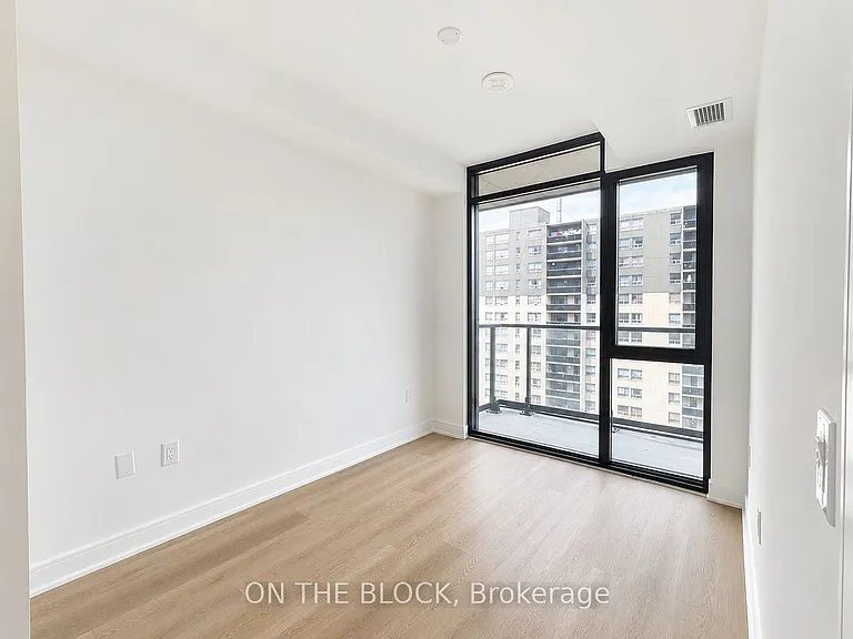 86 Dundas St E #618 — Photo 11