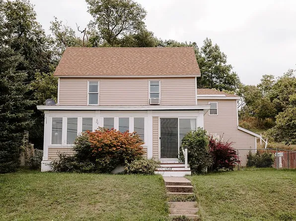 1209 Buckley Ave, Petoskey, MI 49770