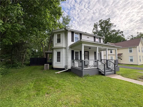 12 South St, Clifton Springs, NY 14432