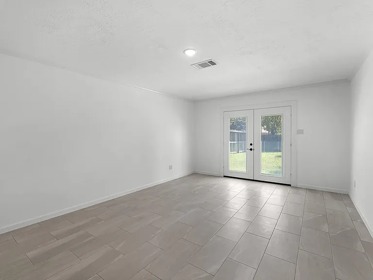 8011 Liberty Elm Ct — Photo 20
